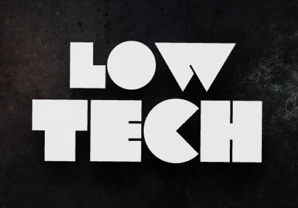 logo low tech